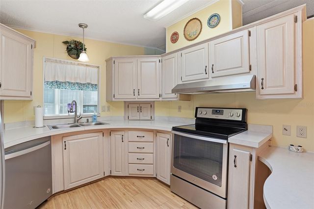452 SHARKS POINT, North Port, FL 34287