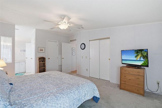 452 SHARKS POINT, North Port, FL 34287
