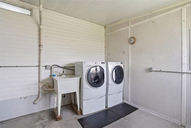 452 SHARKS POINT, North Port, FL 34287
