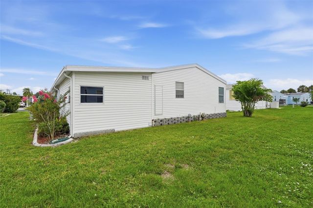 452 SHARKS POINT, North Port, FL 34287