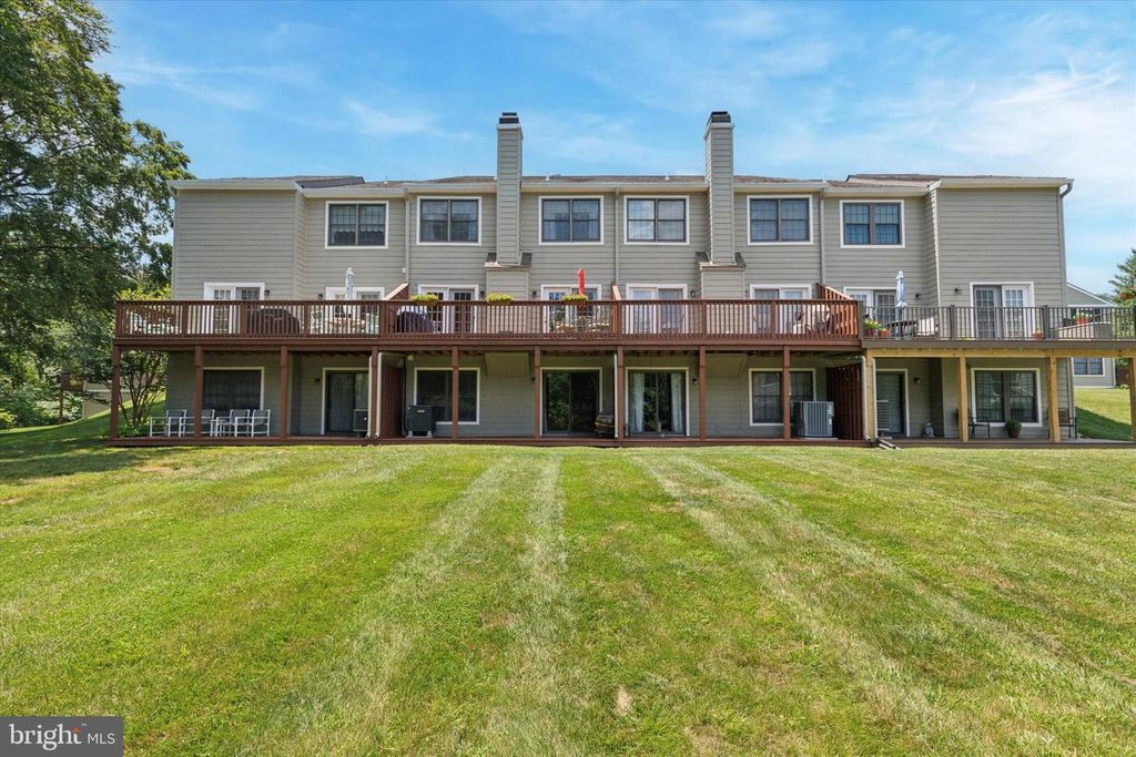1203 WHARTON CT #1203, Newtown Square, PA 19073