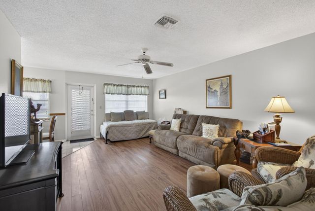 272 Bedford, West Palm Beach, FL 33417