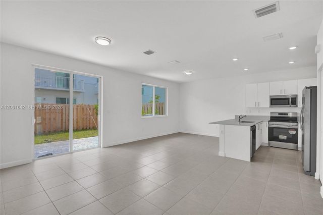 732 SE 13th Court 732, Homestead, FL 33034