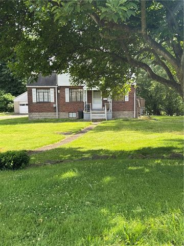 44 Forest Grove Rd, Robinson Twp, PA 15108