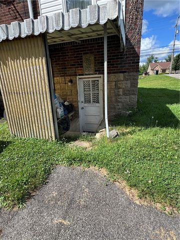 44 Forest Grove Rd, Robinson Twp, PA 15108
