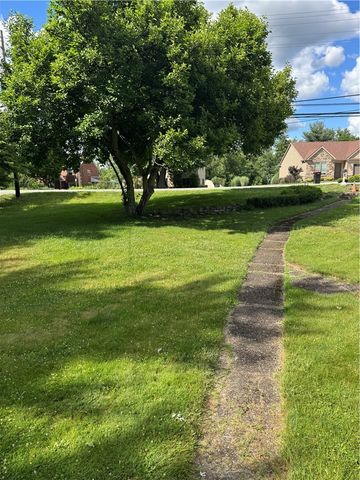 44 Forest Grove Rd, Robinson Twp, PA 15108