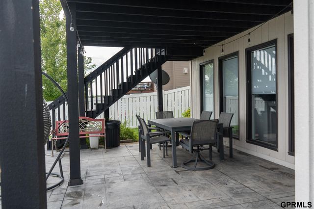 7823 N 156th Avenue, Bennington, NE 68007