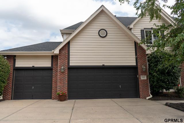 7823 N 156th Avenue, Bennington, NE 68007