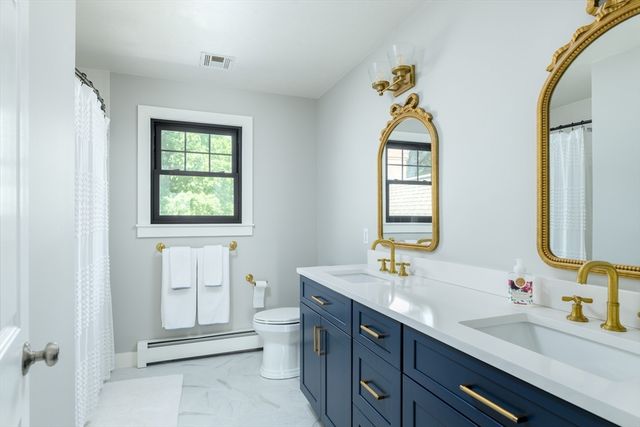 21 Round Table Road, Shrewsbury, MA 01545