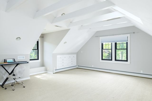 21 Round Table Road, Shrewsbury, MA 01545