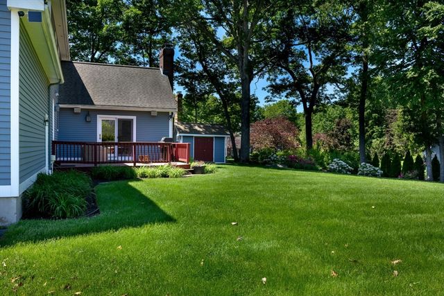21 Round Table Road, Shrewsbury, MA 01545