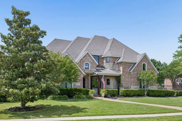 300 Foxborough Lane, Southlake, TX 76092