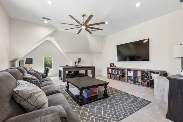 300 Foxborough Lane, Southlake, TX 76092