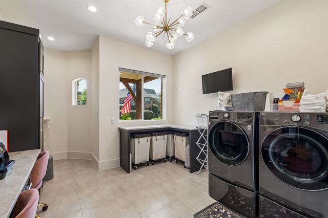 300 Foxborough Lane, Southlake, TX 76092