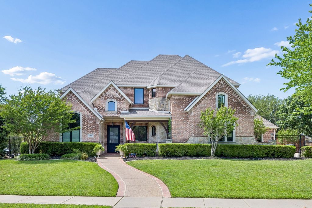 300 Foxborough Lane, Southlake, TX 76092