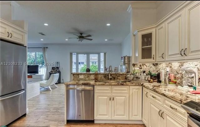 5333 SW 34th Ave, Hollywood, FL 33312