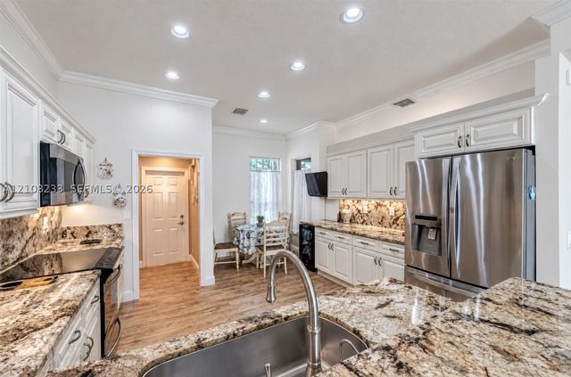5333 SW 34th Ave, Hollywood, FL 33312