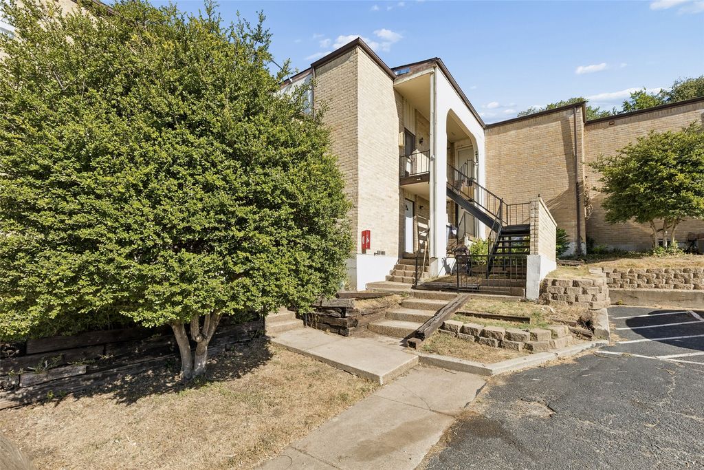 6032 Westridge Lane 212, Fort Worth, TX 76116 — exterior
