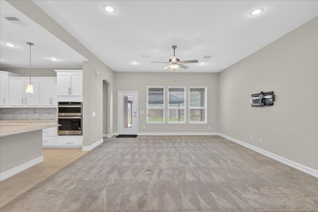 940 Crest Breeze Drive, Fort Worth, TX 76052