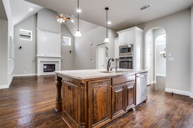 1071 Jennala Drive, Frisco, TX 75036