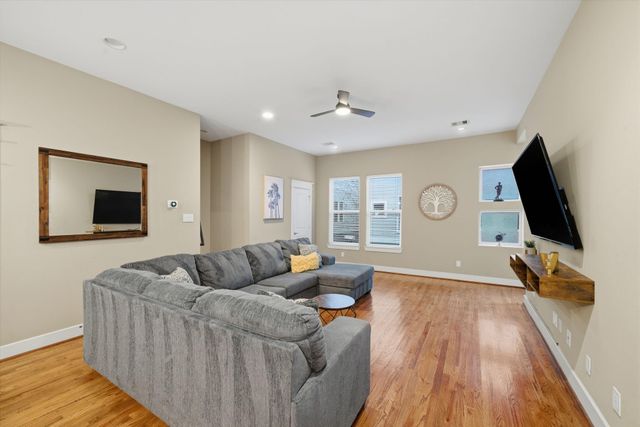 1036 W 24th Street, Houston, TX 77008