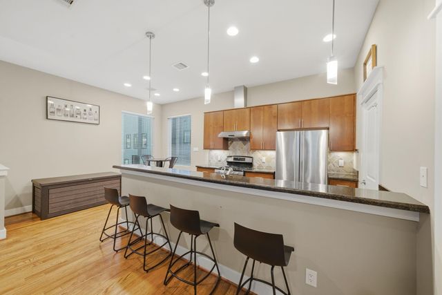 1036 W 24th Street, Houston, TX 77008