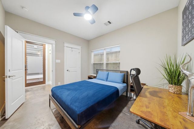 1036 W 24th Street, Houston, TX 77008