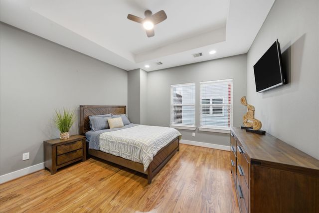 1036 W 24th Street, Houston, TX 77008