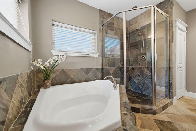 1036 W 24th Street, Houston, TX 77008