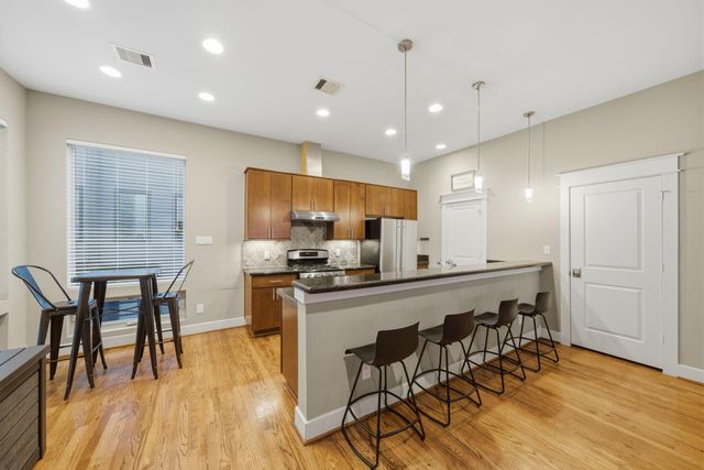 1036 W 24th Street, Houston, TX 77008