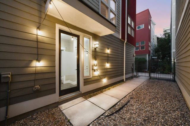 1036 W 24th Street, Houston, TX 77008