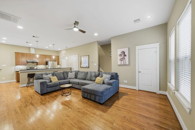 1036 W 24th Street, Houston, TX 77008