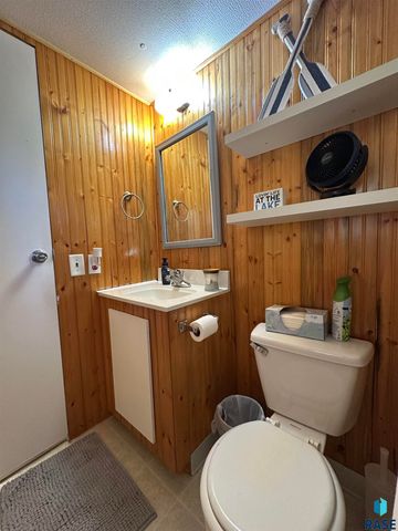 5 Pommier Ln Lane, Garvin, MN 56132