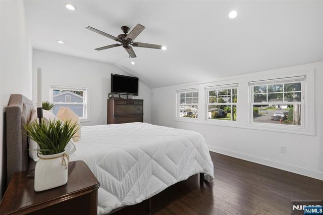 35 Stuart Street, Waldwick, NJ 07463