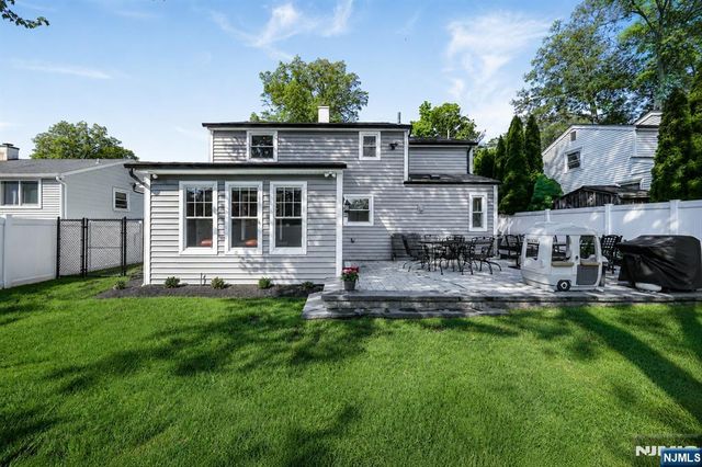 35 Stuart Street, Waldwick, NJ 07463