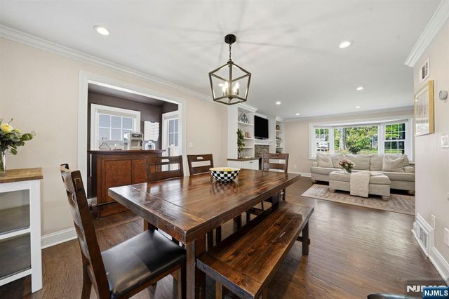 35 Stuart Street, Waldwick, NJ 07463