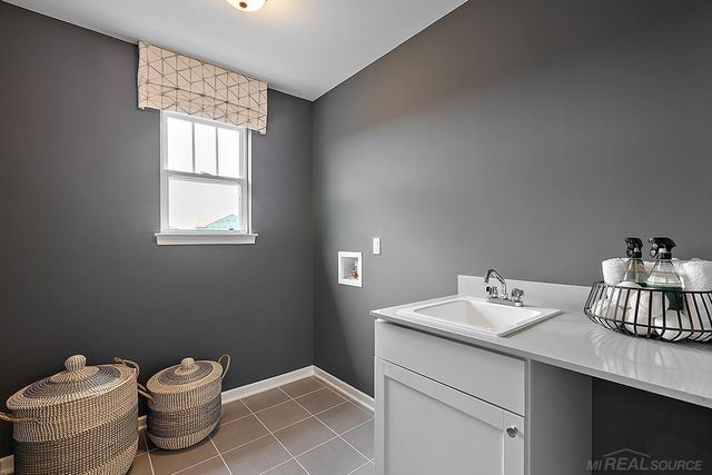 00 Hilltop Drive, White Lake, MI 48386