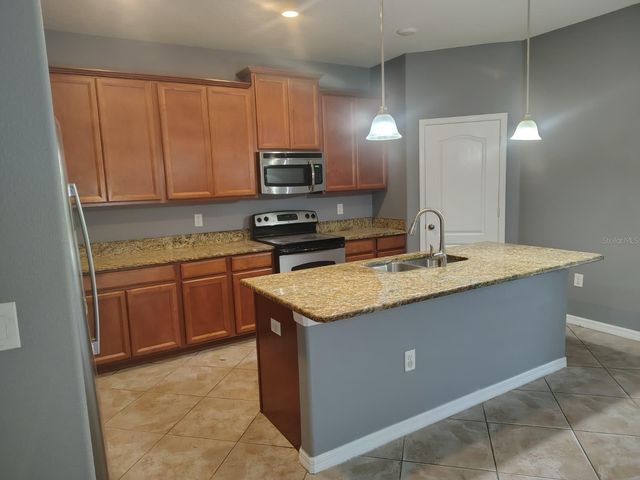 2288 GRANTHAM AVENUE, Davenport, FL 33837