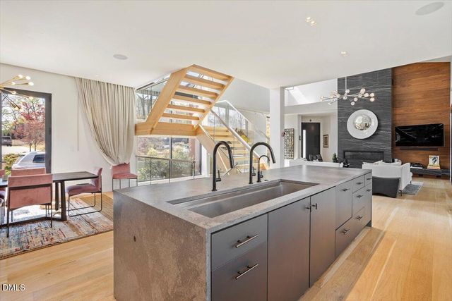 503 Oakland Drive, Raleigh, NC 27609