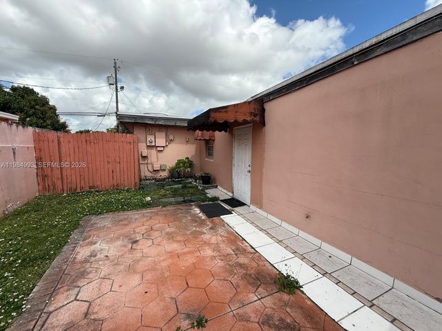 10201 SW 35th St, Miami, FL 33165