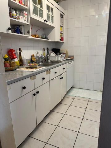 10201 SW 35th St, Miami, FL 33165