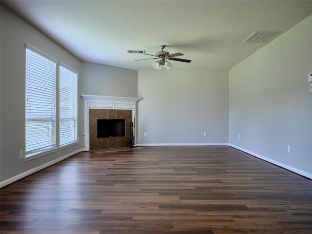 8230 Silent Deep Drive, Rosenberg, TX 77469
