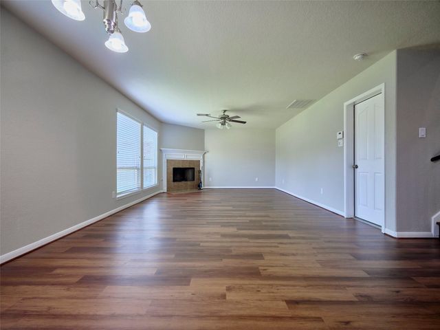 8230 Silent Deep Drive, Rosenberg, TX 77469