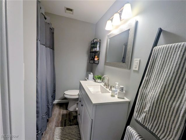 226 E 286th Street, Willowick, OH 44095