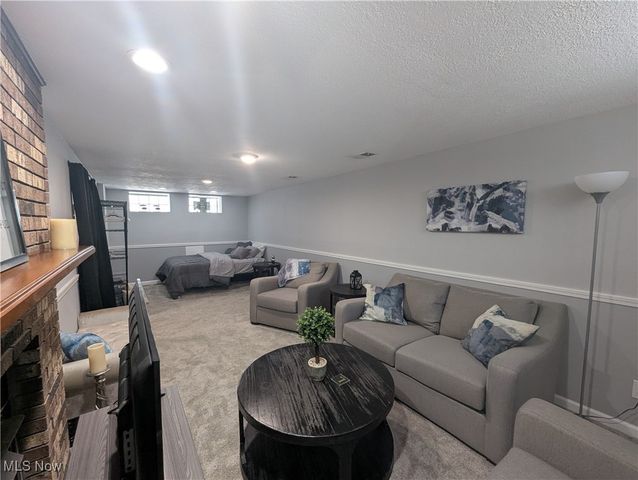 226 E 286th Street, Willowick, OH 44095