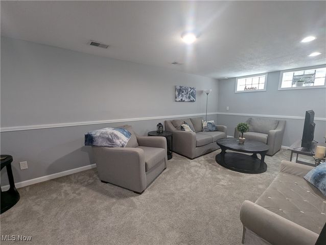 226 E 286th Street, Willowick, OH 44095