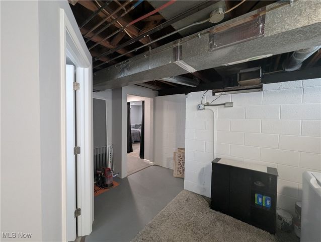 226 E 286th Street, Willowick, OH 44095