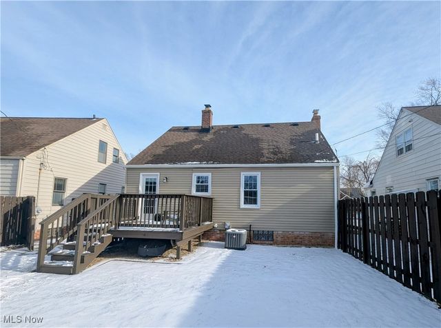 226 E 286th Street, Willowick, OH 44095