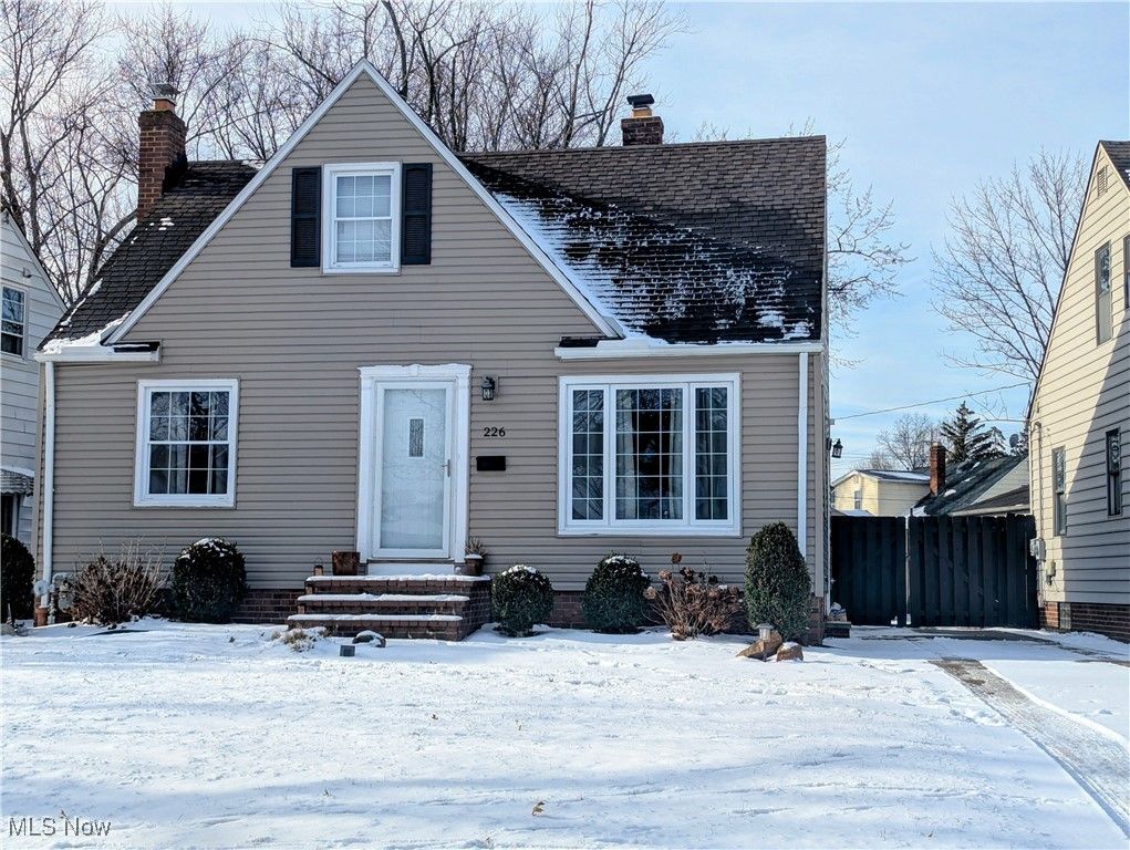 226 E 286th Street, Willowick, OH 44095