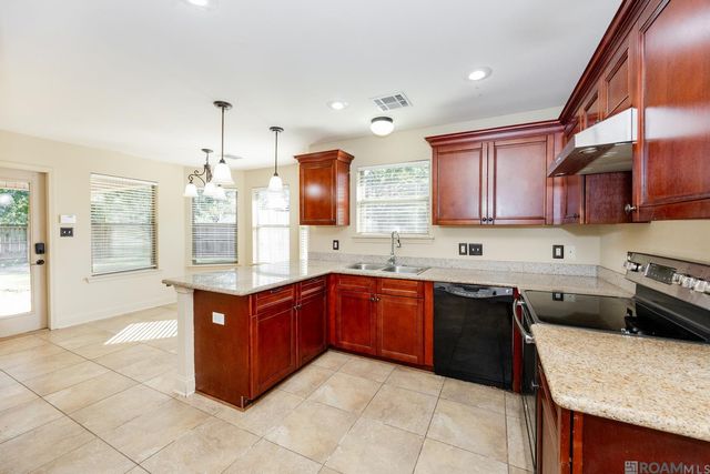 133 Scott St, Madisonville, LA 70447